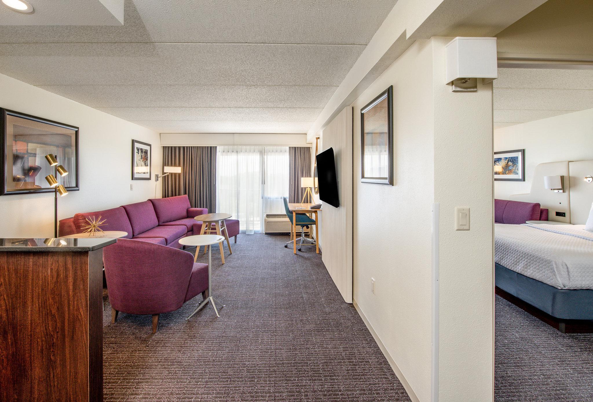 Crowne Plaza Milwaukee South By Ihg Hotel Exterior foto