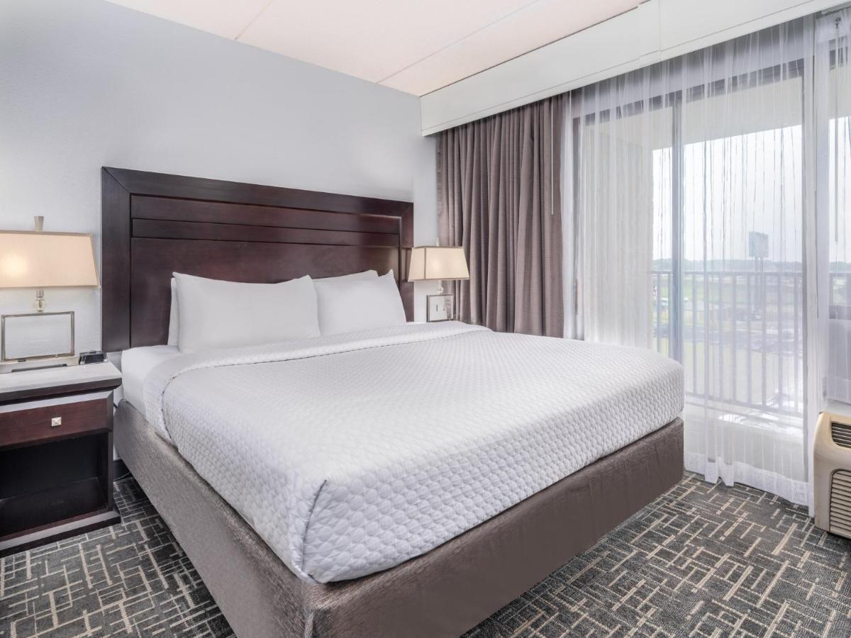 Crowne Plaza Milwaukee South By Ihg Hotel Exterior foto