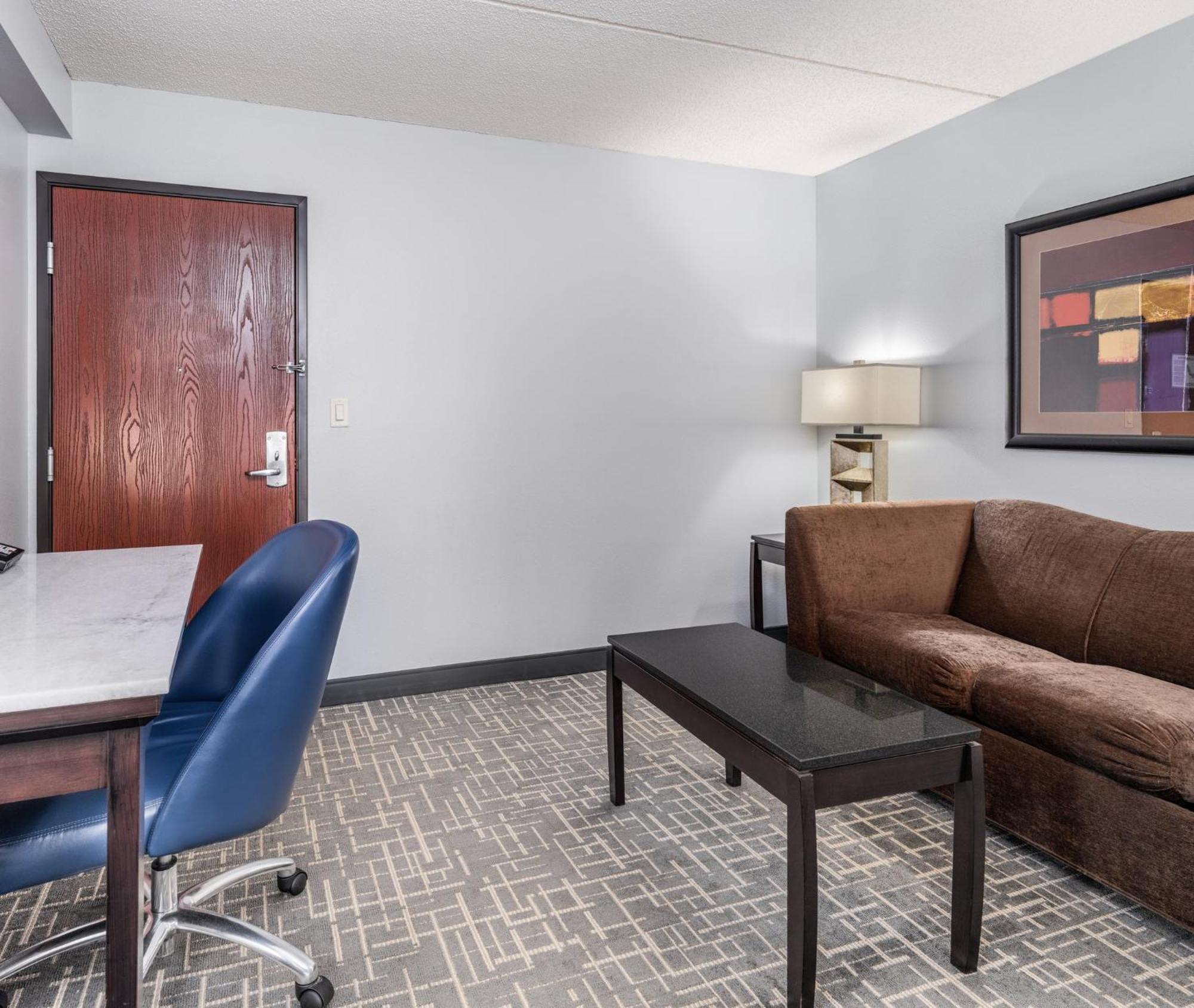 Crowne Plaza Milwaukee South By Ihg Hotel Exterior foto